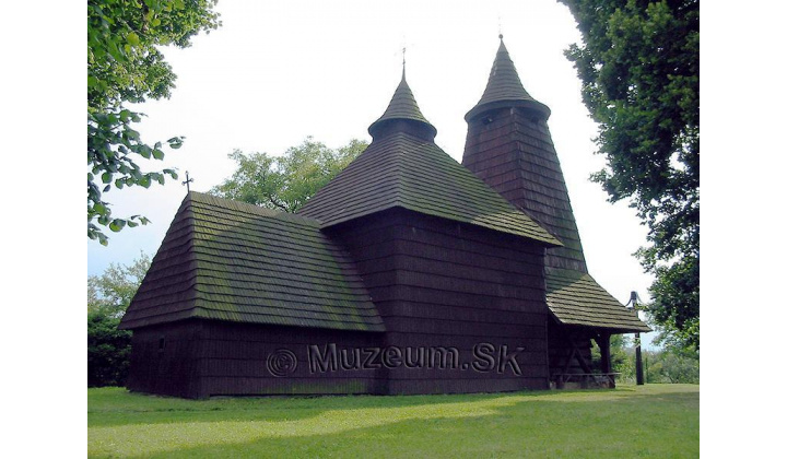 Drevený kostol Tročany